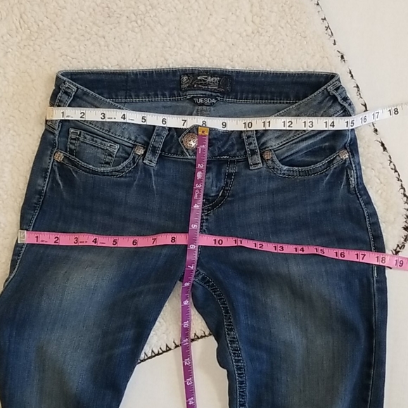Silver Jeans Tuesday Low Capri Sz 27 - Picture 4 of 9